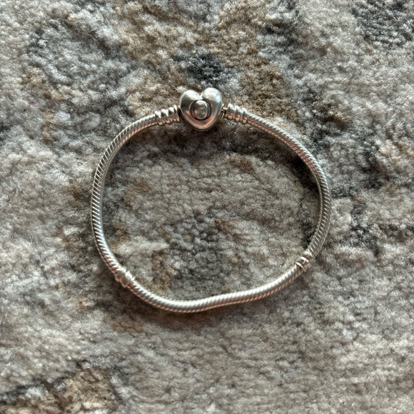 Pandora Moments Heart Clasp Snake Chain Bracelet Size 6.7 - Picture 3 of 12